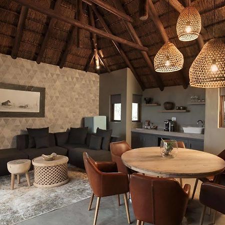 Mhondoro Safari Lodge & Villa Vaalwater Exterior photo