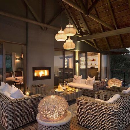Mhondoro Safari Lodge & Villa Vaalwater Exterior photo