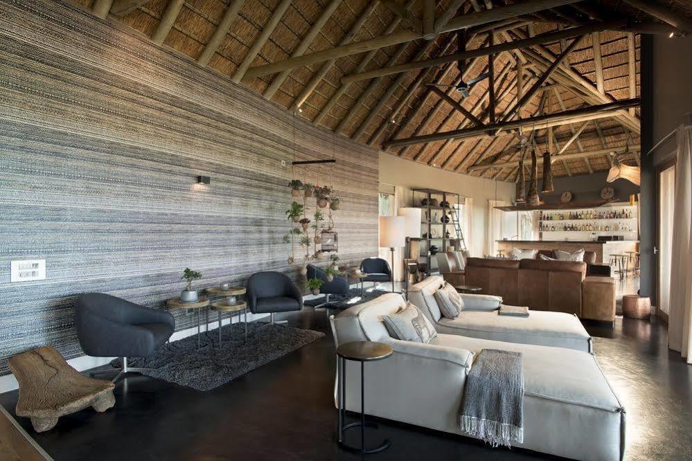 Mhondoro Safari Lodge & Villa Vaalwater Exterior photo