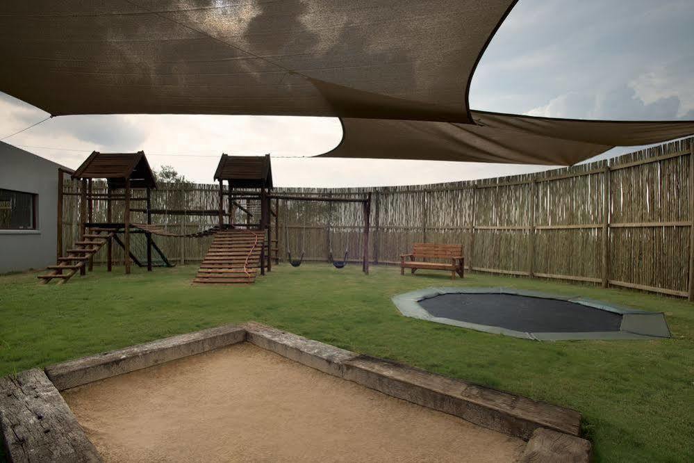 Mhondoro Safari Lodge & Villa Vaalwater Exterior photo