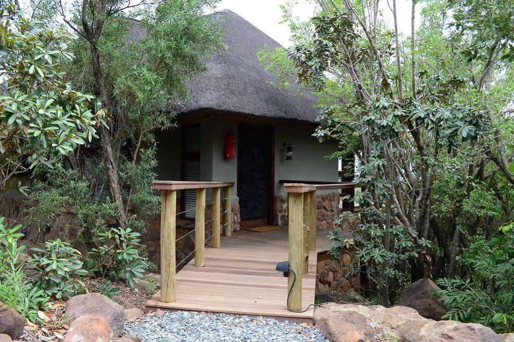 Mhondoro Safari Lodge & Villa Vaalwater Exterior photo